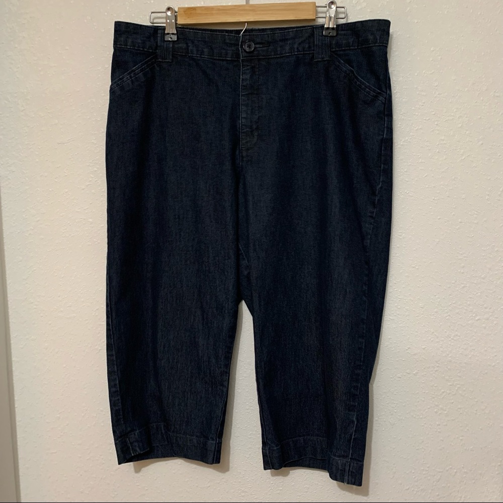 Lee just below the knee capri bermuda navy jeans